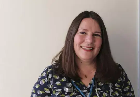 Dr Rachel Tennant