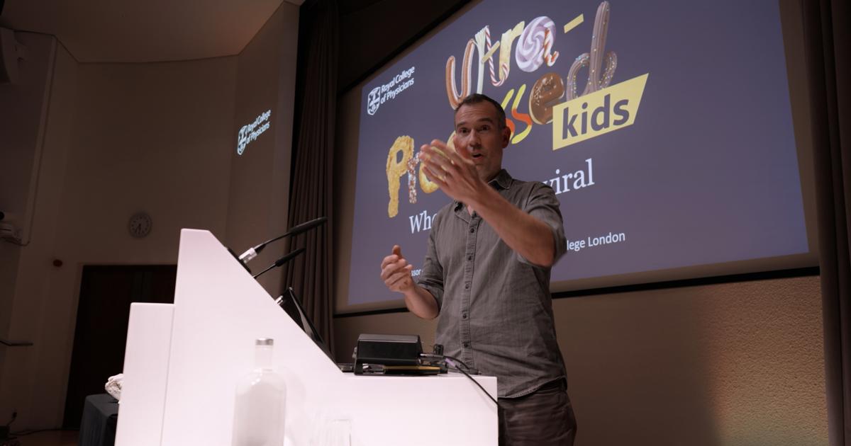 Ultra-processed food under the microscope at RCP young people’s Christmas Lecture