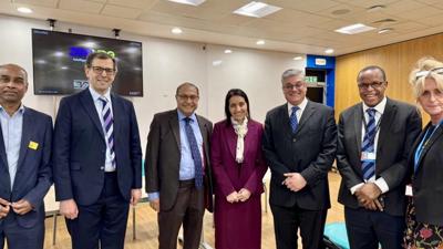 Mumtaz Patel Meets Team At Queen’S Hospital In Romford