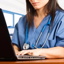 Doctor using laptop (2)
